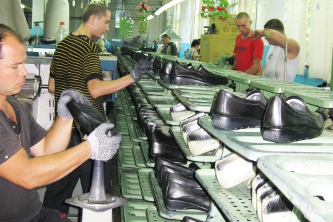 Проблемы предприятий обувной промышленности обсудили в СПАПП