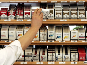 Правительство снизило импортную таможенную пошлину на табачные изделия в 2 раза