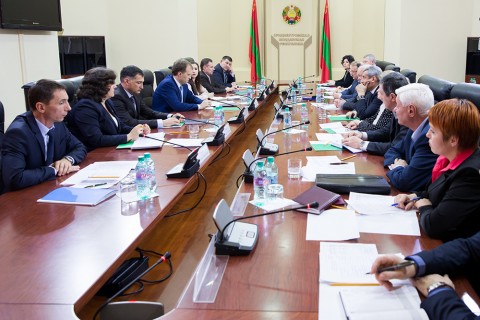 Глава государства провел встречу с представителями крупных предприятий г. Бендеры