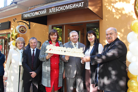 Новый фирменный магазин Тираспольского хлебокомбината — подарок для тираспольчан в преддверии празднования Дня города